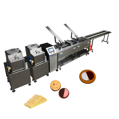 Guter Preis Zwei Farben Zwei Creme Biscuit Sandwich Maschine Einbahn Sandwich Biscuit Maschine mit Förderer Online